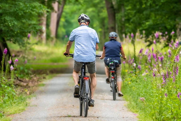 E-Bike-Safaris-lake-district-couple